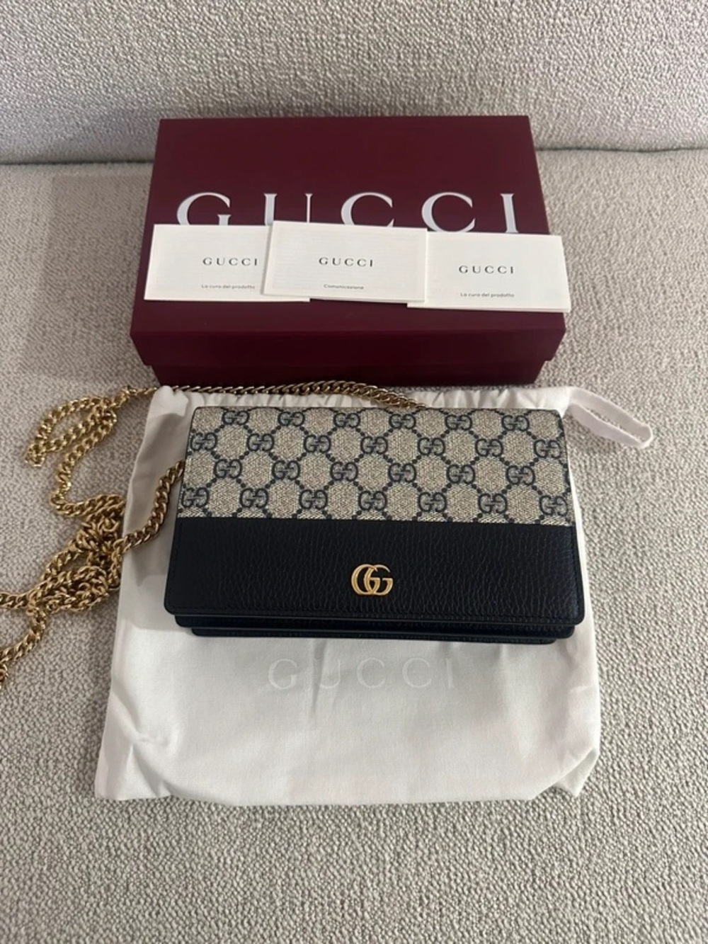 Gucci Beige GG Supreme Canvas and Black Leather Chain Wallet with Gold Hardware - Picture 1 of 9